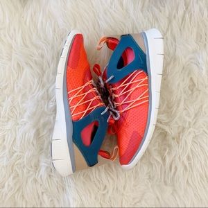 Nike Free Virtuous Sz 6